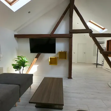 Casa vacanze Goettinger Ferienwohnung, Alt Trifft Modern! *
