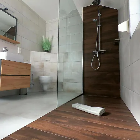 Casa vacanze Goettinger Ferienwohnung, Alt Trifft Modern! *